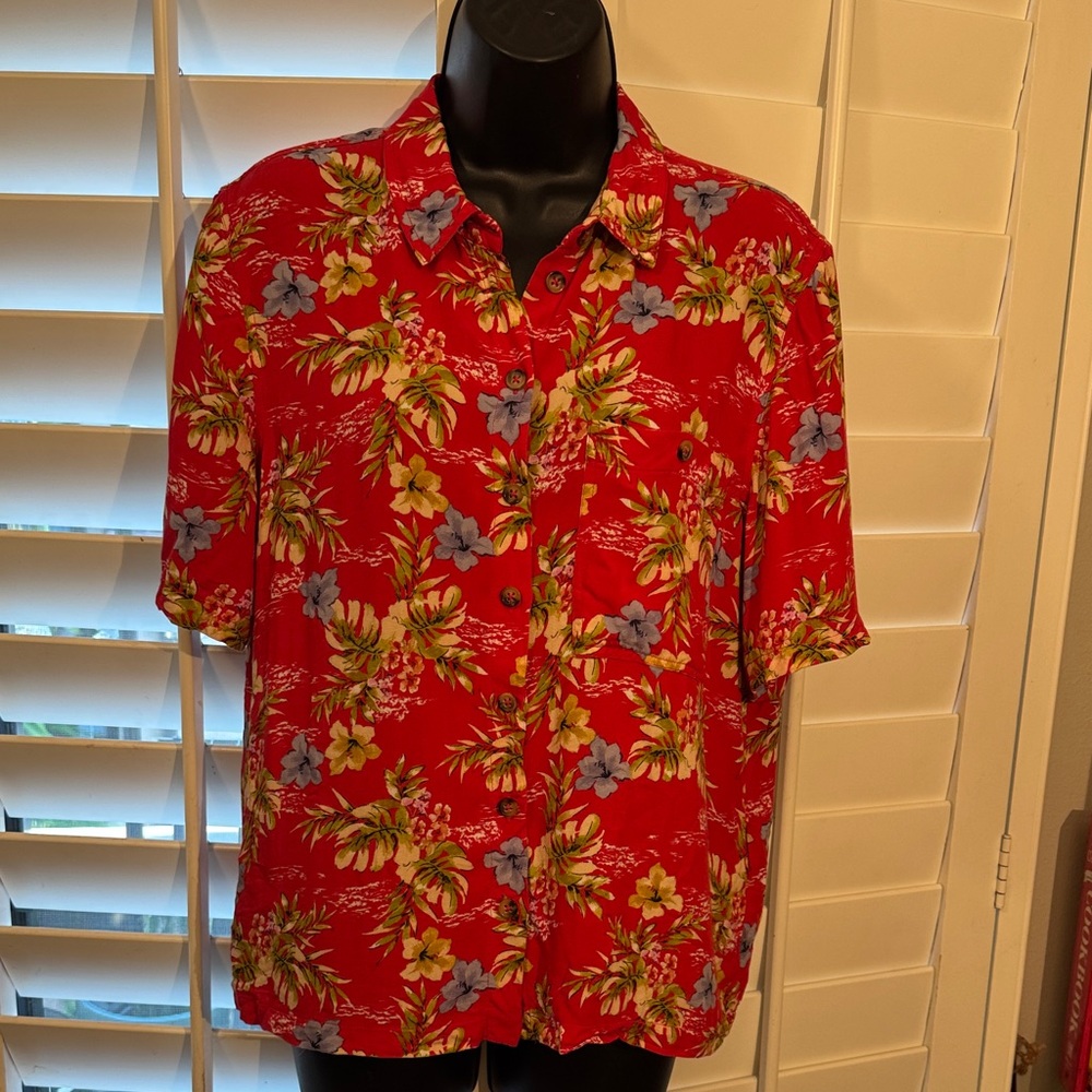 Urban Outfitters Red Hawaiian Tropical Button Down Shirt Sz: S Petite